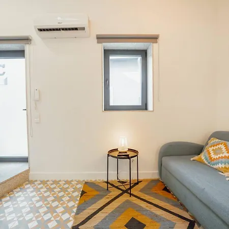 Lapa Cozy By Hosty شقة